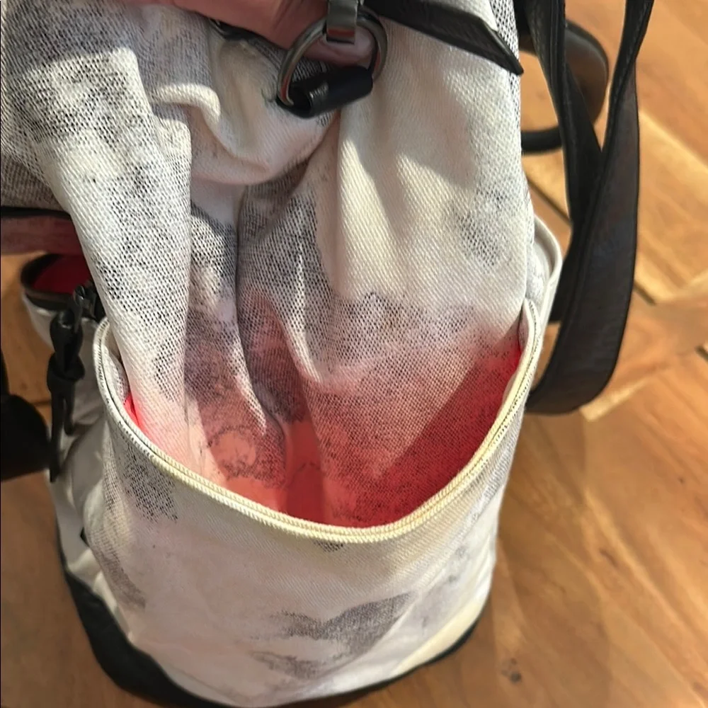 Two-Tone Black and Marble Pistil  Tote Bag - Picture 6 of 8